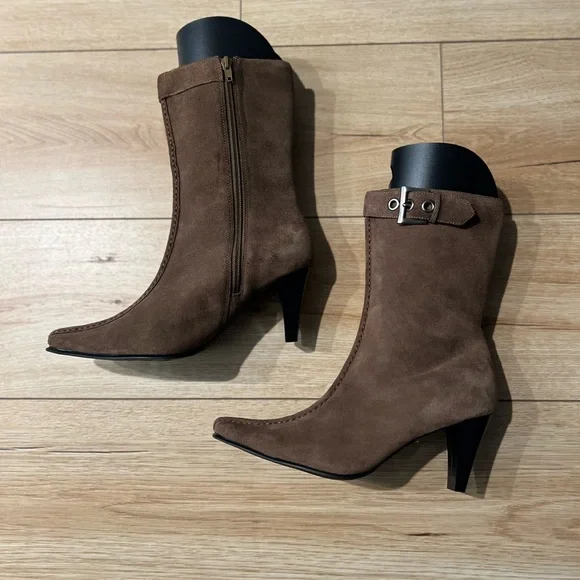 LIKE NEW * Mossimo Brown Suede Ankle Boots - Picture 3 of 5